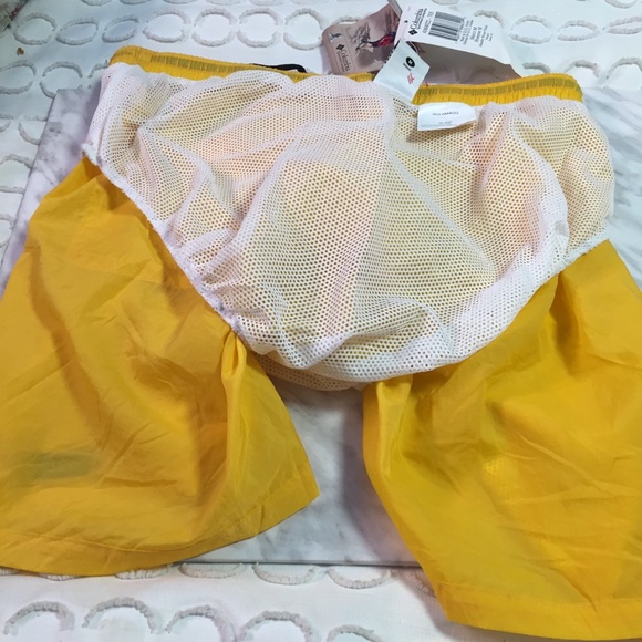 Men’s Columbia Trunks - Picture 5 of 5